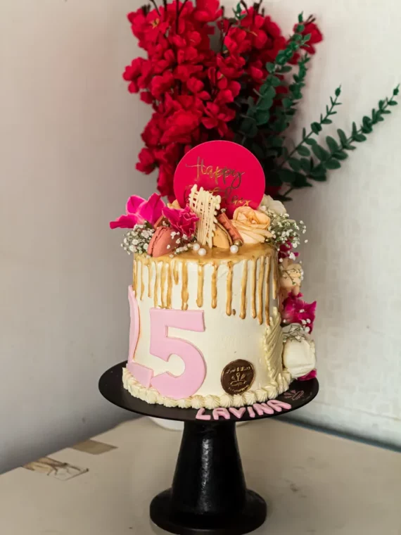 Dripping Cake